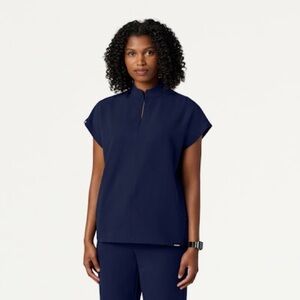NWT Jaanuu Aris Oversized Scrub Top